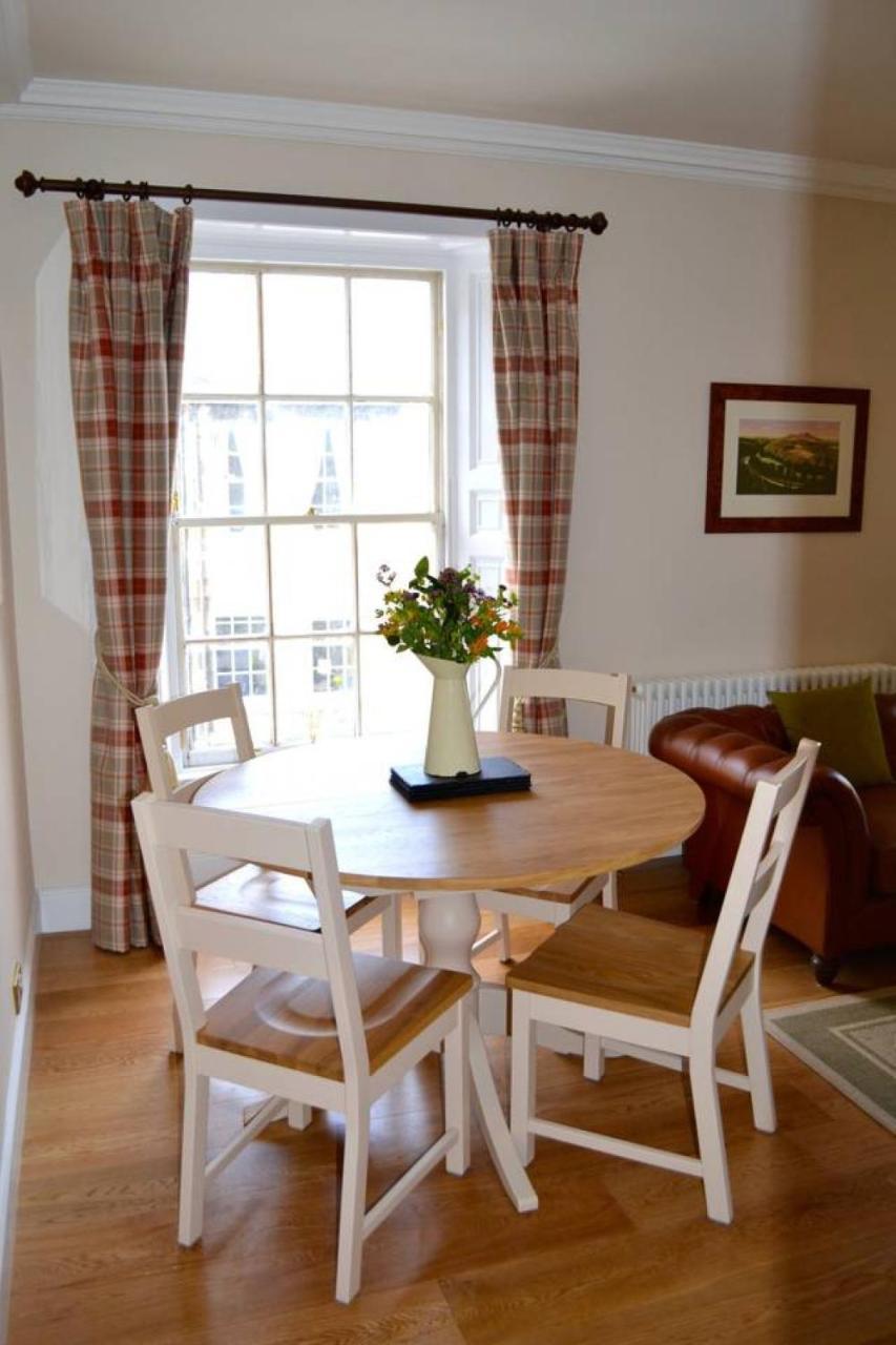 Joivy Stylish Apt In Trendy New Town Location Edinburgh Bagian luar foto